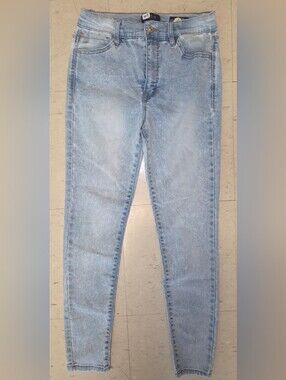 Curve Appeal Skinny Jeans